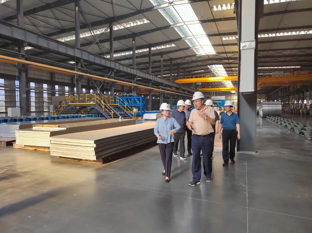 鞏義市人大常委會黨組書記、主任王愛輝一行到義瑞新材考察調研