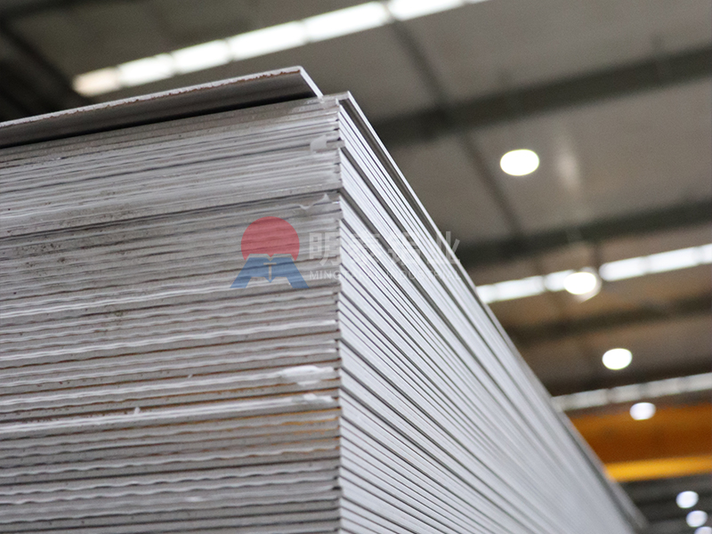 明泰鋁業(yè)6061鋁板.jpg
